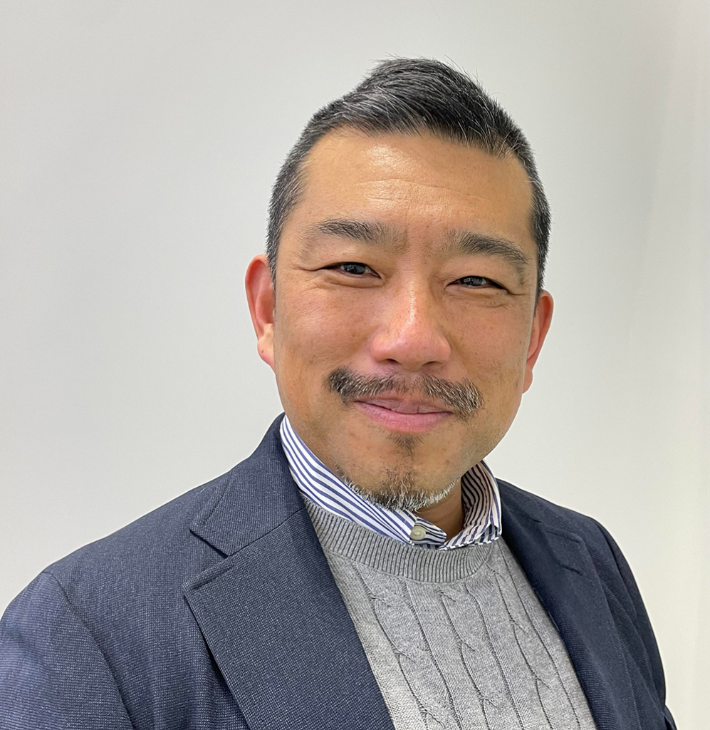 村井 秀敏氏